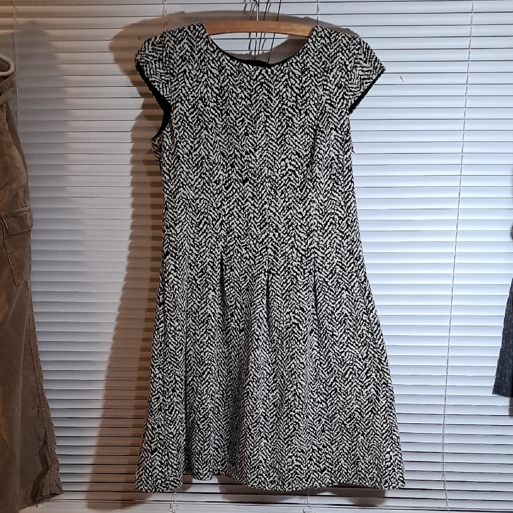 AB Studio Black and White Chevron Mini Dress